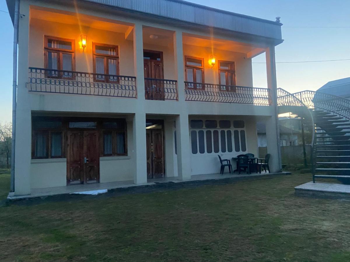 Luka Family Guest House Батуми Экстерьер фото