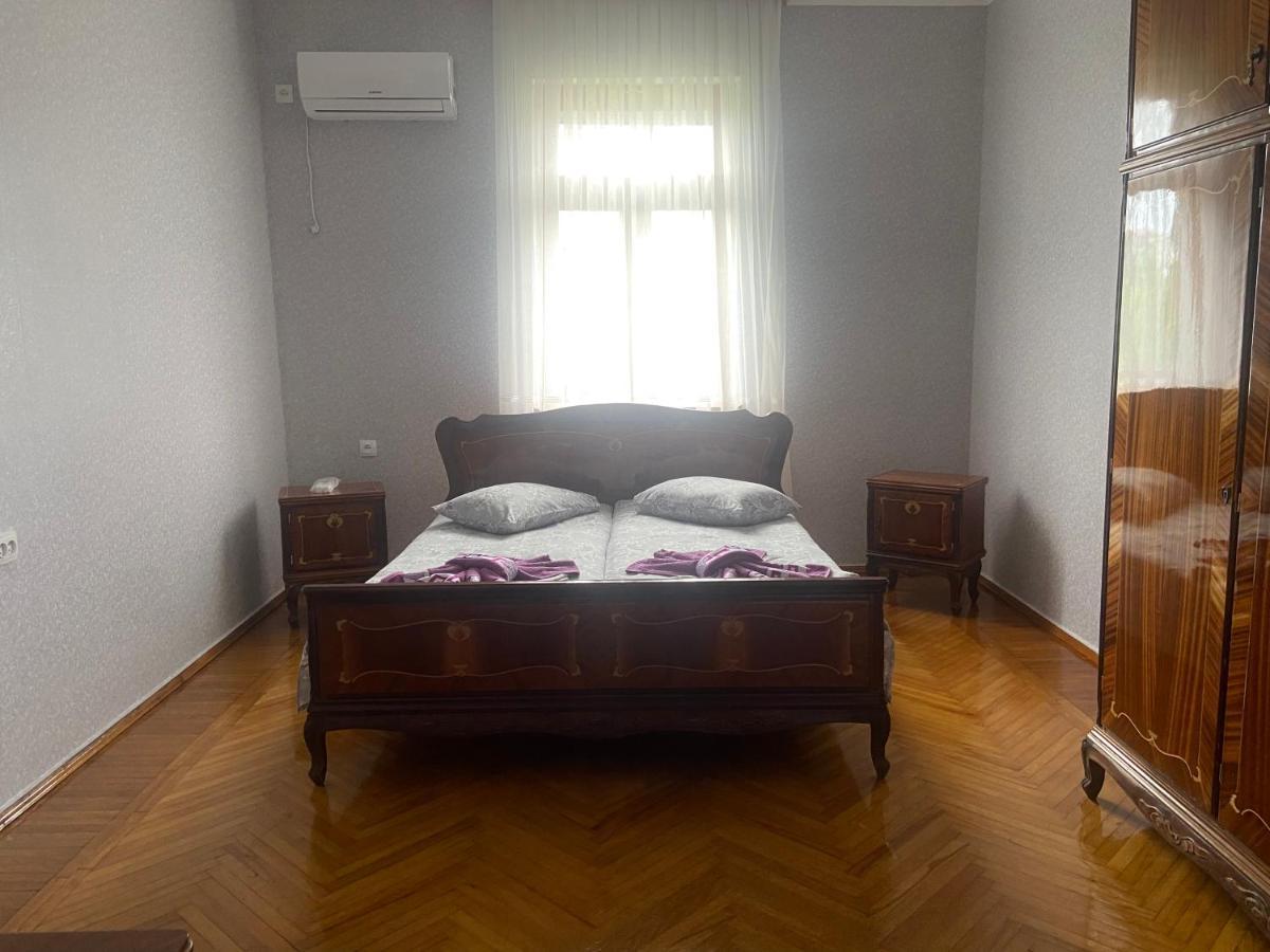 Luka Family Guest House Батуми Экстерьер фото