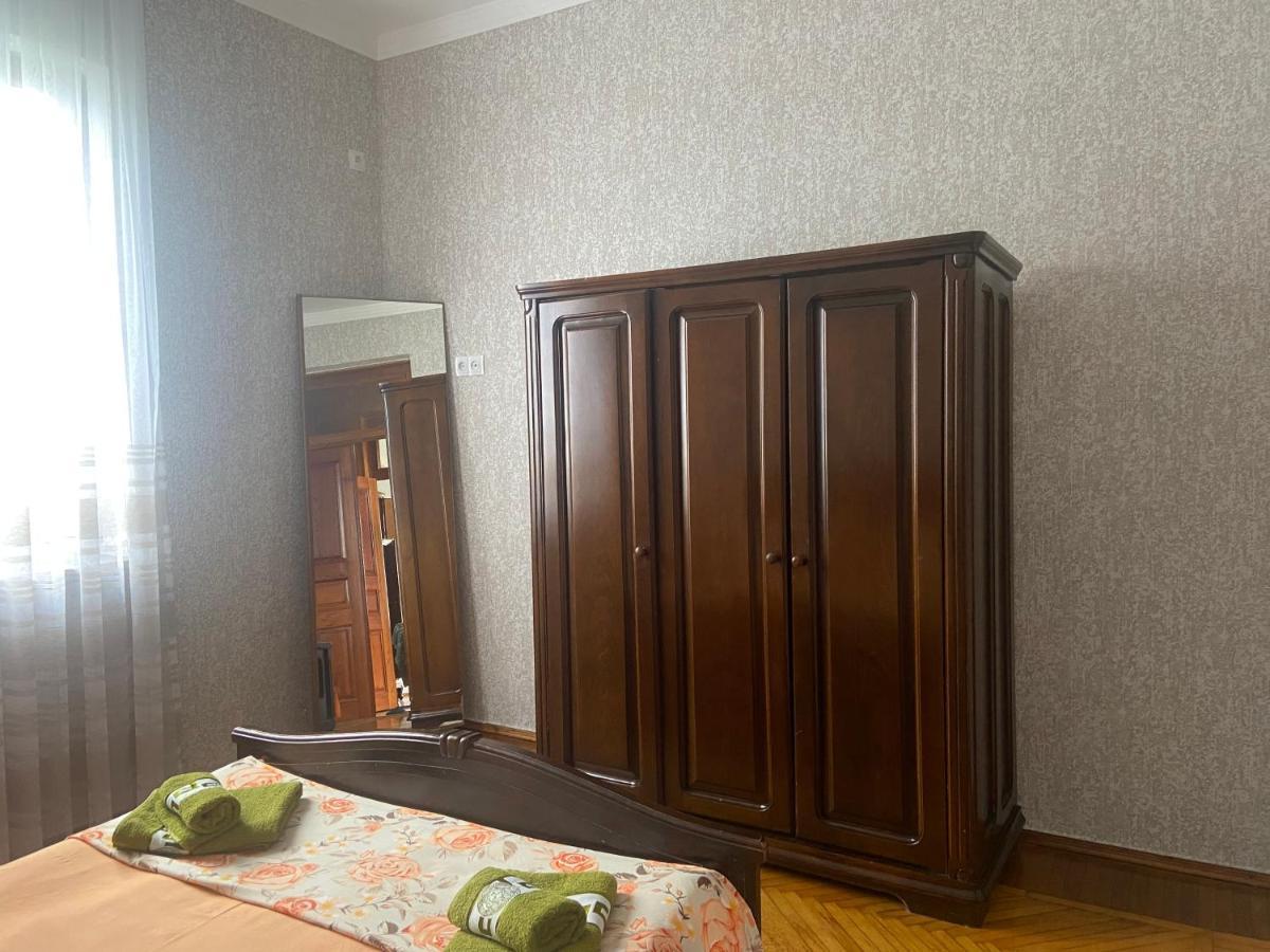 Luka Family Guest House Батуми Экстерьер фото