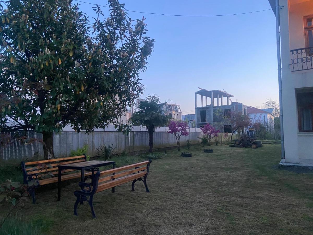 Luka Family Guest House Батуми Экстерьер фото
